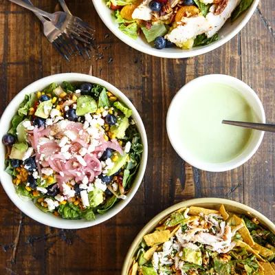 CUSTOMIZE YOUR OWN SALAD