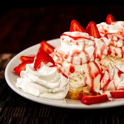STRAWBERRY SHORTCAKE