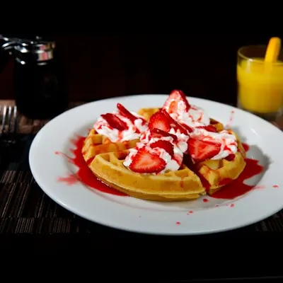 STRAWBERRY WAFFLE