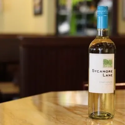 SYCAMORE LANE Pinot Grigio, CA